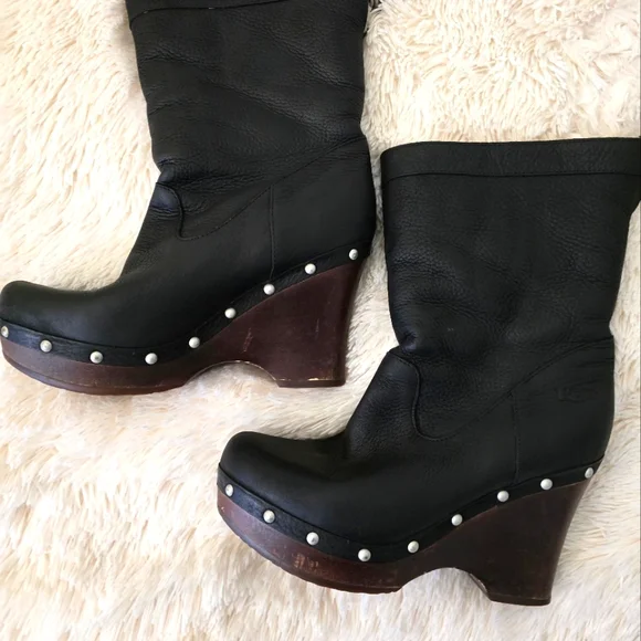 S.  O.  L.  D.    UGG Black Leather Sheepskin Lined Wood Heel Boots size 8 - Picture 13 of 14